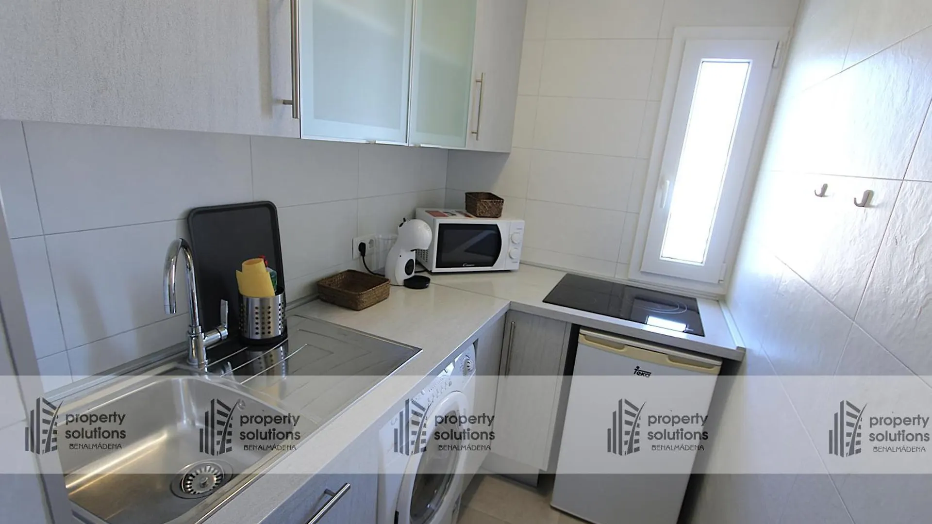 1017 Iris Apartamento - Vista Al Mar - Cerca De Tren, Restaurantes Y Tiendas - Playa A 10 Minutos Caminando Benalmadena Spain