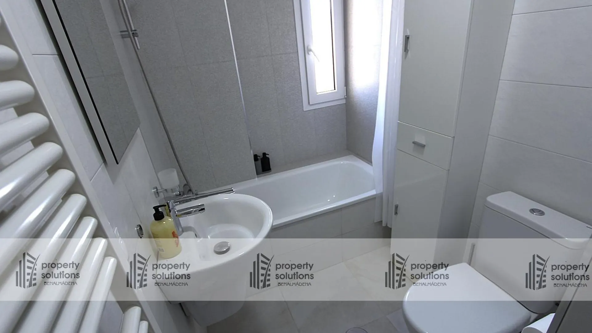 1017 Iris Apartamento - Vista Al Mar - Cerca De Tren, Restaurantes Y Tiendas - Playa A 10 Minutos Caminando Benalmadena