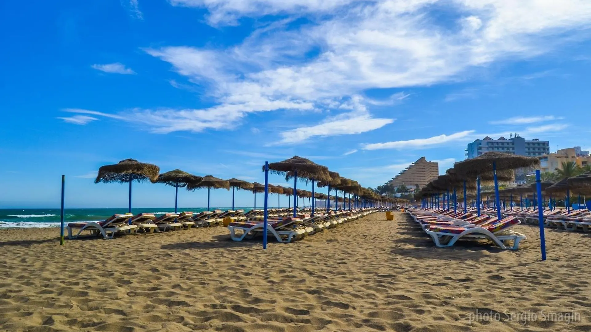 1017 Iris Apartamento - Vista Al Mar - Cerca De Tren, Restaurantes Y Tiendas - Playa A 10 Minutos Caminando Benalmadena Apartment